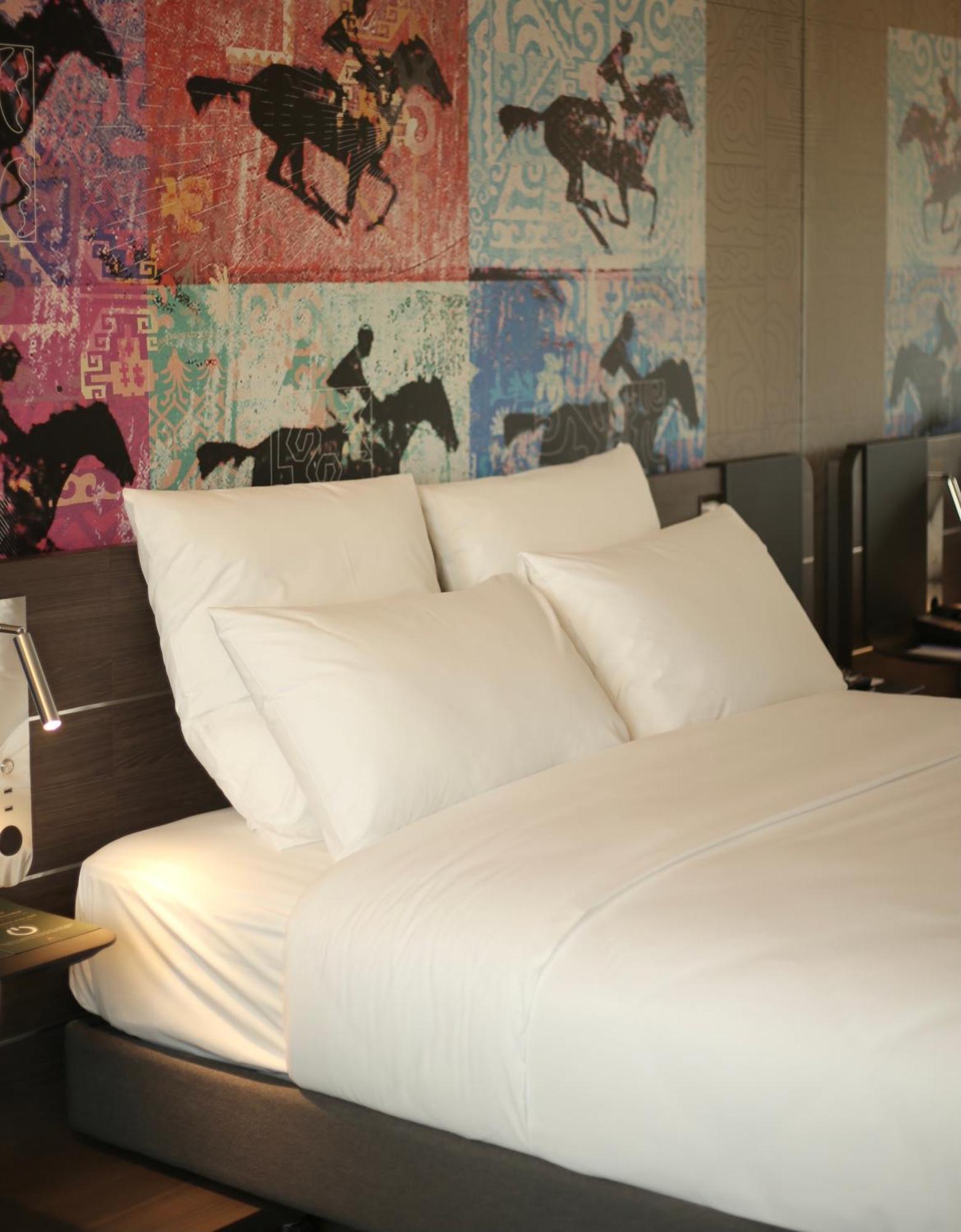 Novotel Bishkek City Center Extérieur photo