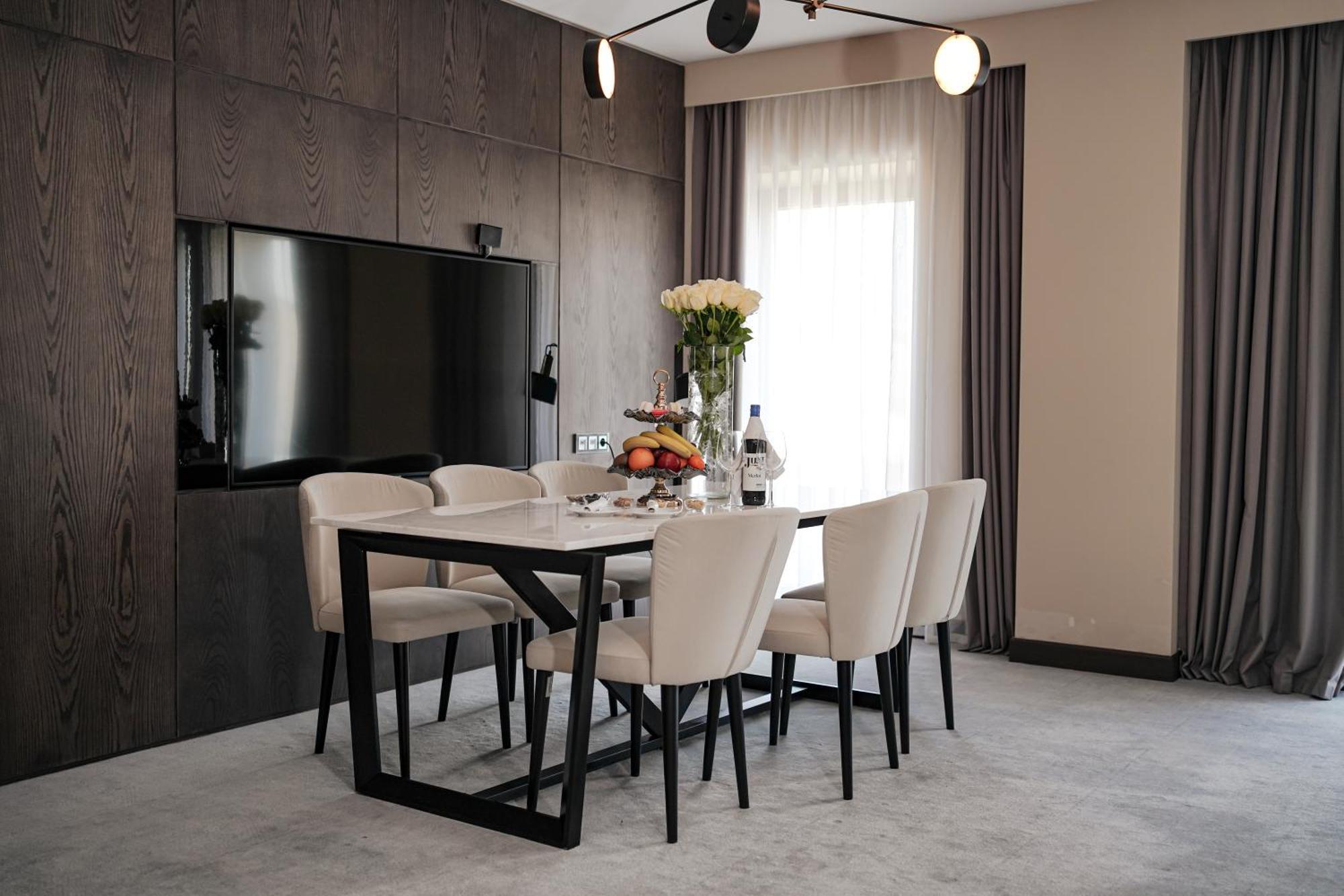 Novotel Bishkek City Center Extérieur photo
