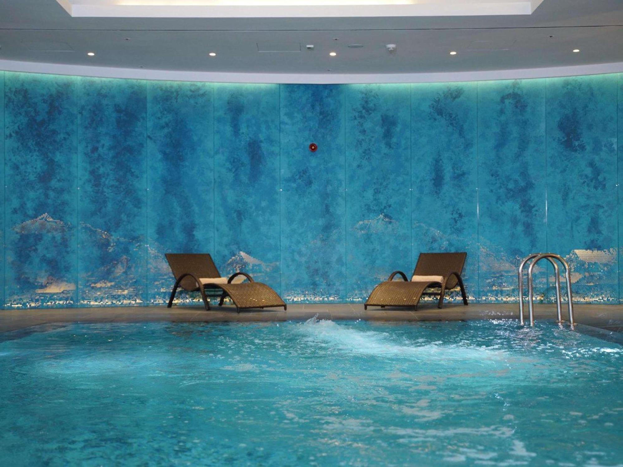 Novotel Bishkek City Center Extérieur photo